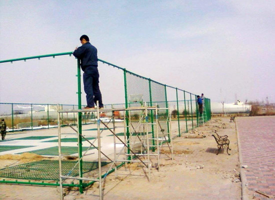 建筑爬架網(wǎng)在建筑行業(yè)中的應(yīng)用